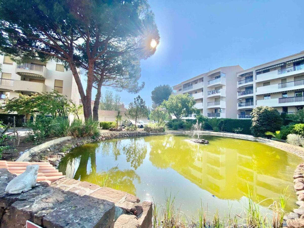 Appartement Climatise A 800M De La Plage Frejus Exterior photo
