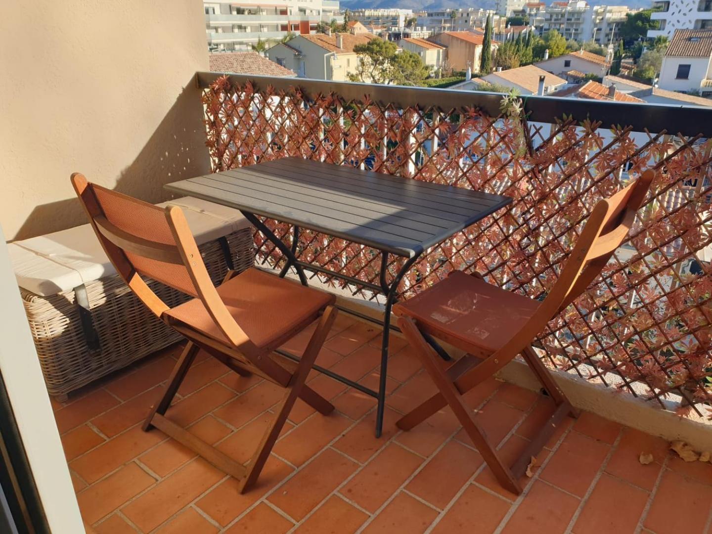 Appartement Climatise A 800M De La Plage Frejus Exterior photo