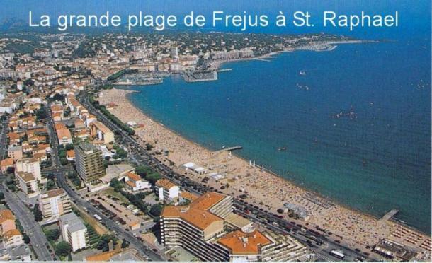 Appartement Climatise A 800M De La Plage Frejus Exterior photo